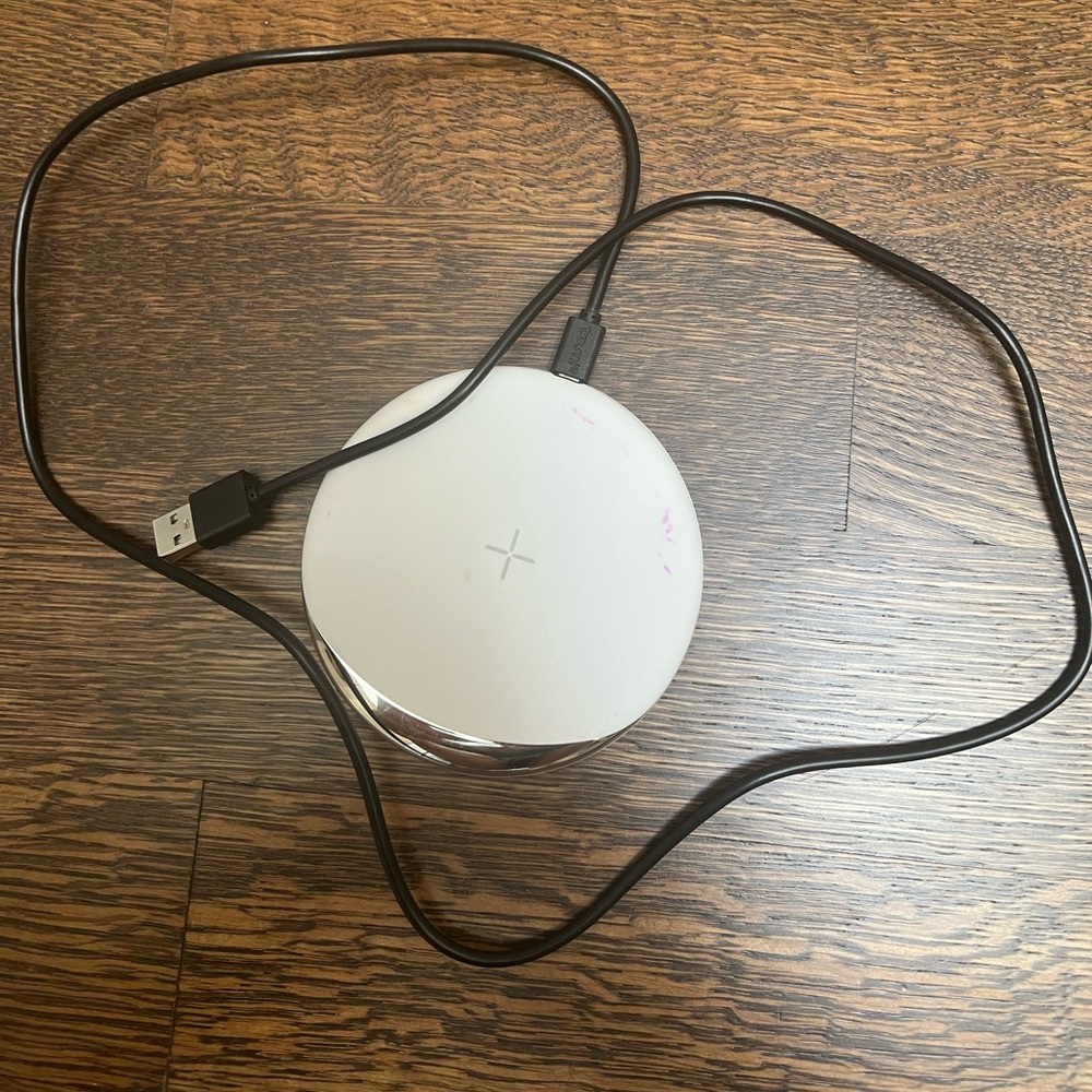 TZUMI Fast Wireless Phone Charger Pad White Working Order